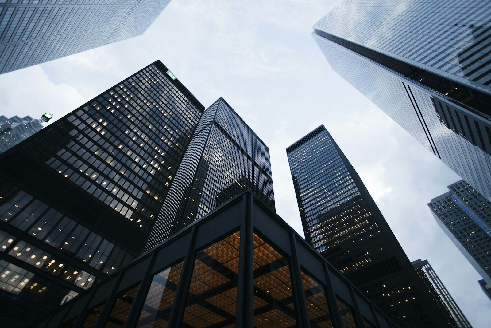 Digital Twins + AI for Smart Operations